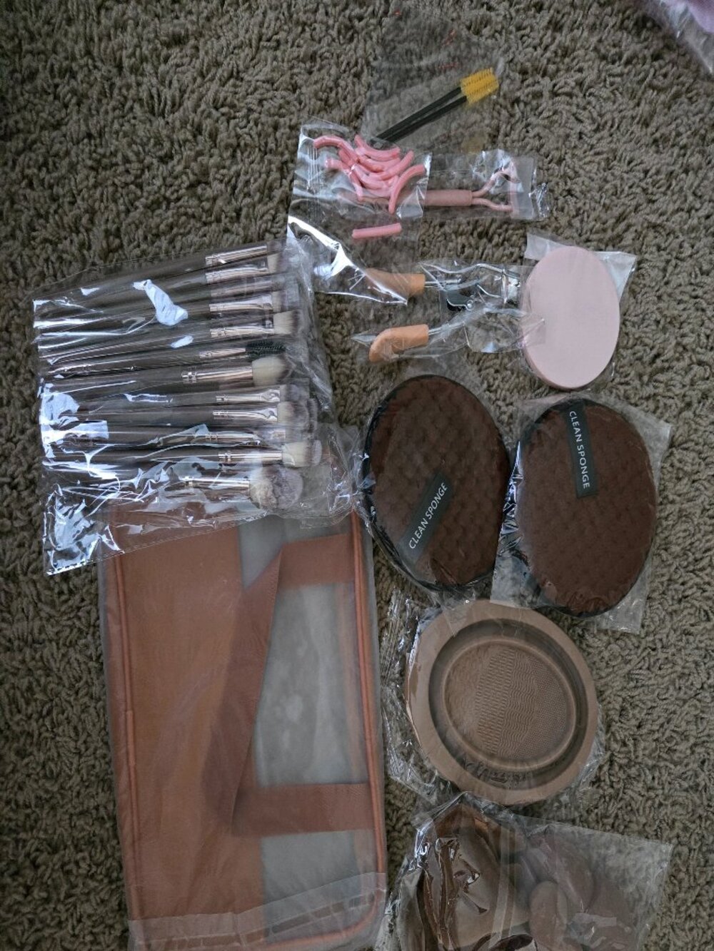 MASSIVE Makeup Brush and Tool Set